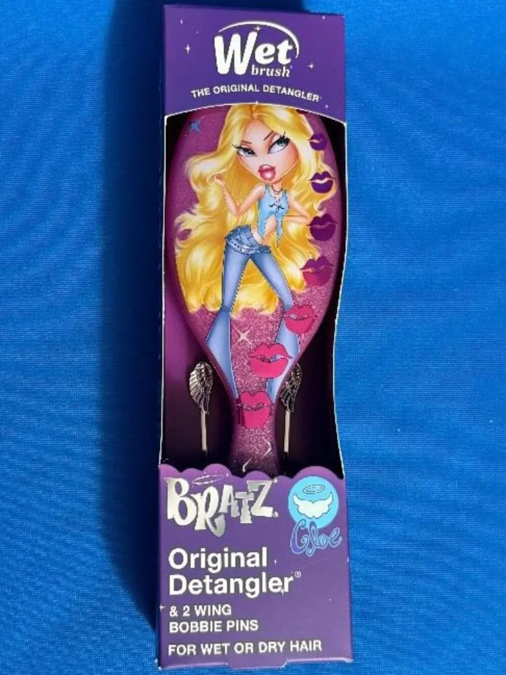 NEW BRATZ CLOE ORIGINAL DETANGLER WET BRUSH 2 WING BOBBY PINS 55% LESS BREAKAGE